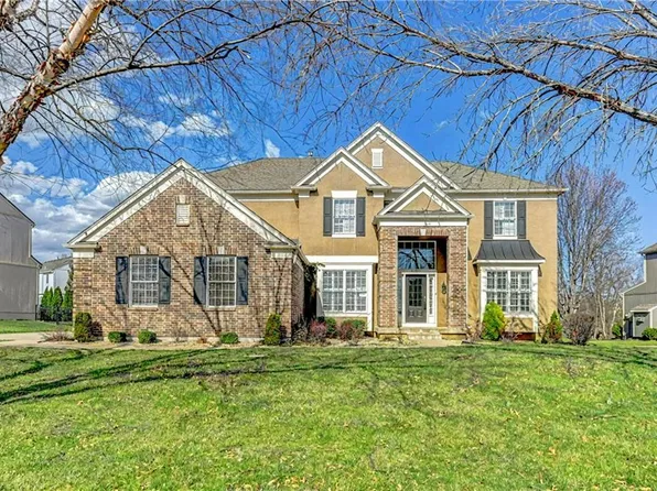 14557 Windsor St, Leawood, KS 66224