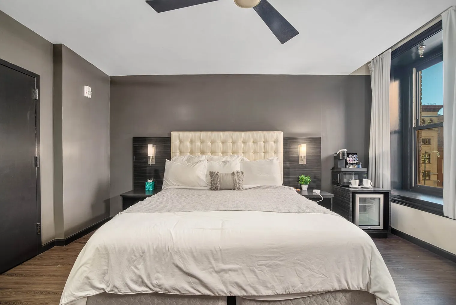 1 bed, 1.0 bath, 269 sqft, $2,719 — Photo 4