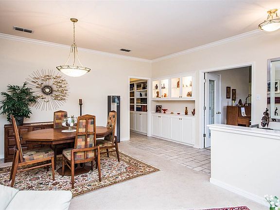 3rd image of 51 Pebble Creek Dr S