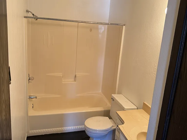 720 Fairwood Dr #3 — Photo 8