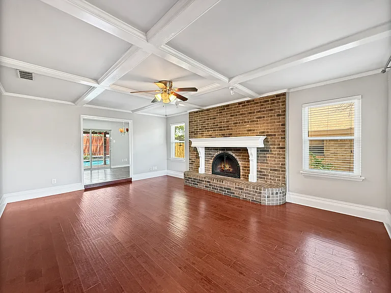 6251 Shirley Dr — Photo 5