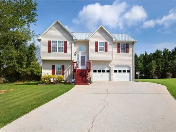 216 Silverthorn Way, Cedartown, GA 30125
