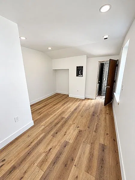 Studio, 400 sqft, $1,450 — Photo 2