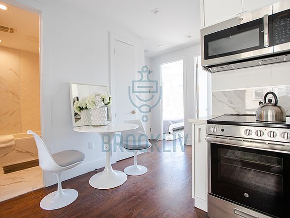 3rd image of 135 Prospect Ave #L2