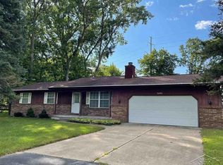 5655 Juniper Ln, Saginaw, MI