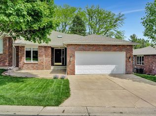 6731 Flint Ridge Rd, Lincoln, NE 68506