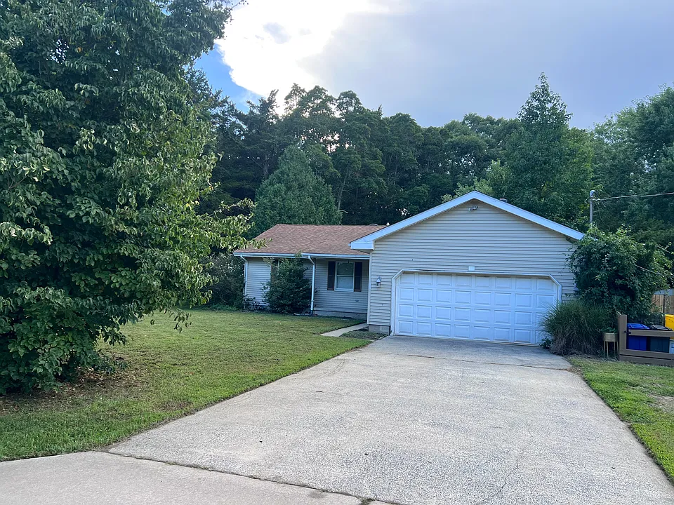 193 Woodbine Blvd