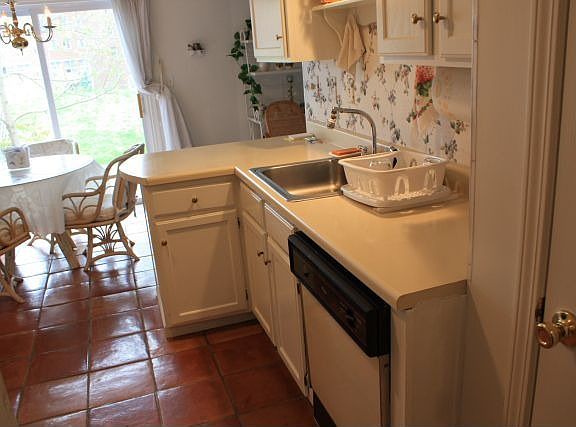 3rd image of 5 Ashwood Ct