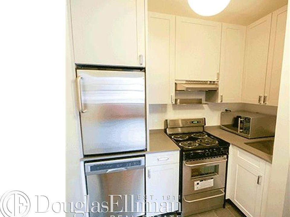 2nd image of 208 W 23rd St APT 1412