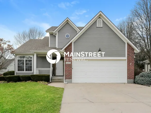 4028 SW Chatham Dr, Lees Summit, MO 64082