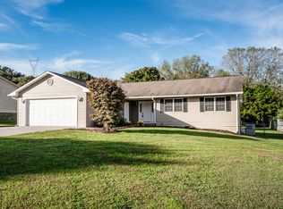 138 Meadow View Ln, Powell, TN 37849