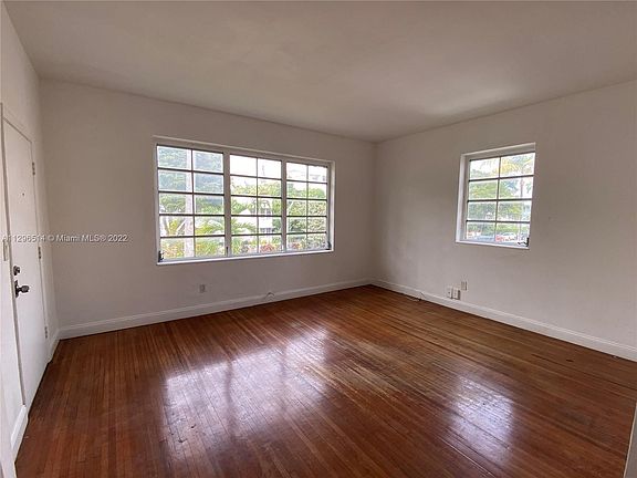 5th image of 901 Pennsylvania Ave APT 10