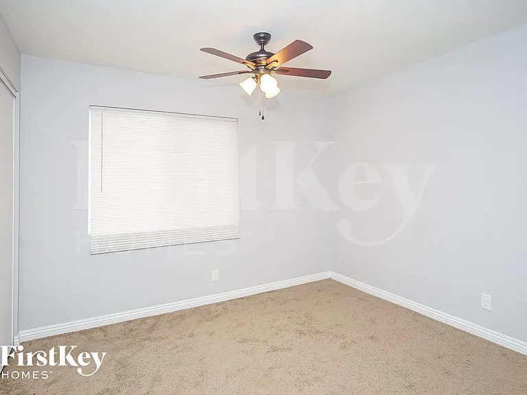 3800 San Angelo Ave — Photo 9