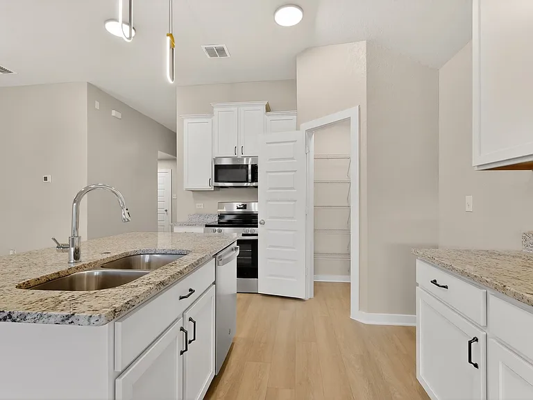 7619 Toledo Bnd — Photo 18
