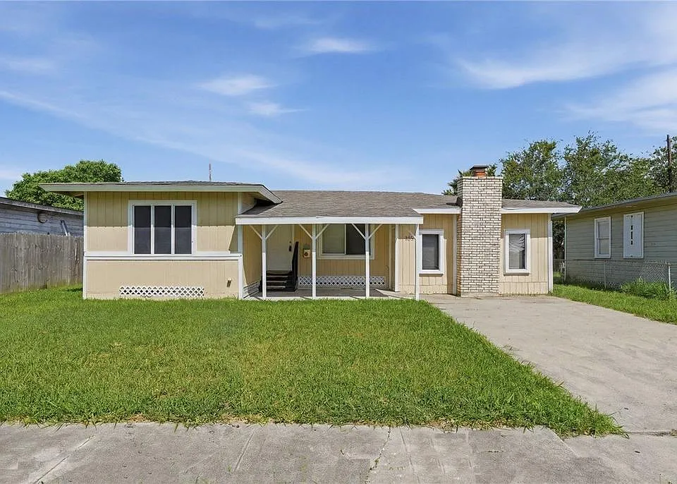 1113 Hazel Dr