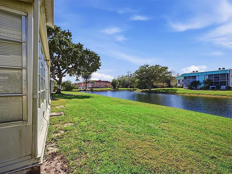 451 Monaco Park #J — Photo 21