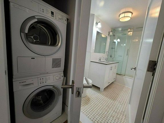 5th image of 50 W 93rd St APT 4N