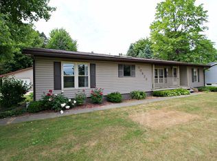 10523 Seymour Rd, Montrose, MI 48457