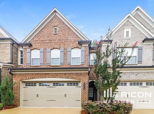 385 Holdings Dr, Lawrenceville, GA 30044