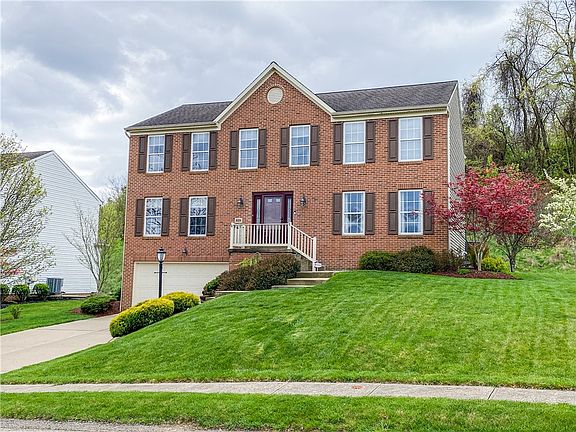 2nd image of 836 Greenhaven Dr