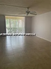 Building Photo - 410 NW 68th Ave #307