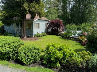 10234 Fischer Pl NE, Seattle, WA 98125