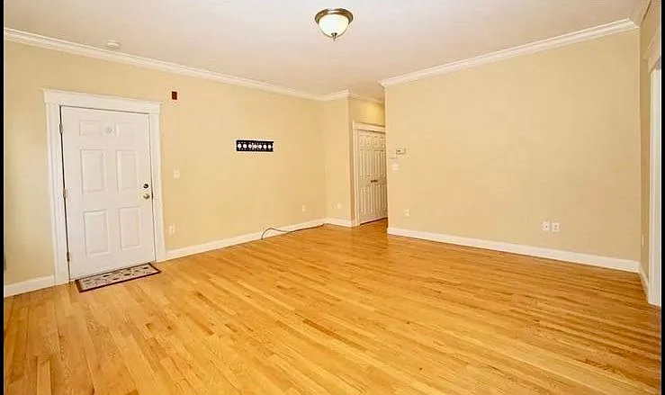 4 R Chapel St #A — Photo 6