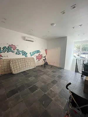 Rented by Greenrock Management | media 11