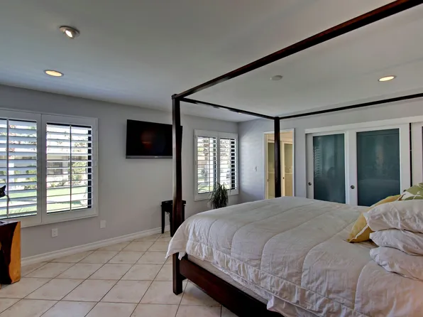 2396 S Oak Crest Dr, Palm Springs, CA 92264