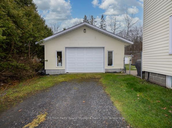 8 A Meadow St, Parry Sound, ON P2A 2L9