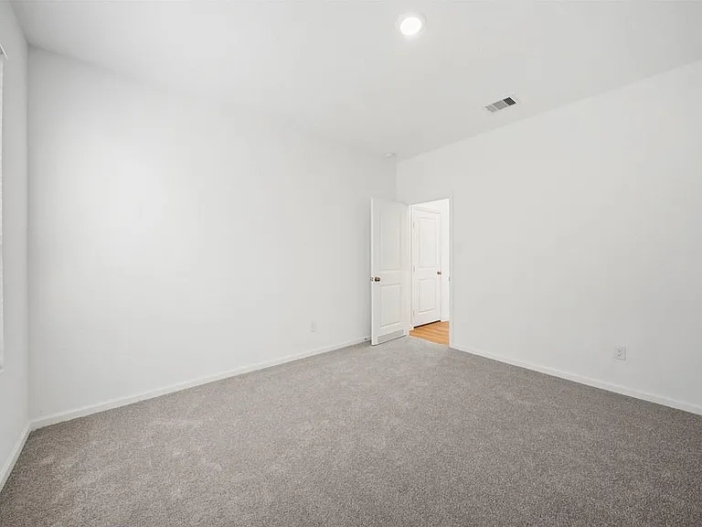 2515 Olivine Stone Dr — Photo 24