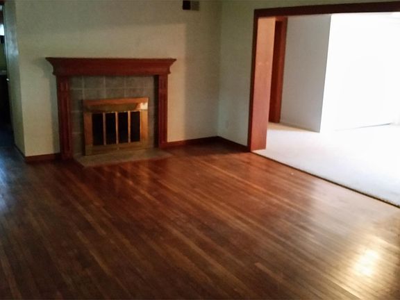 4th image of 1330 N Maxwell Ave