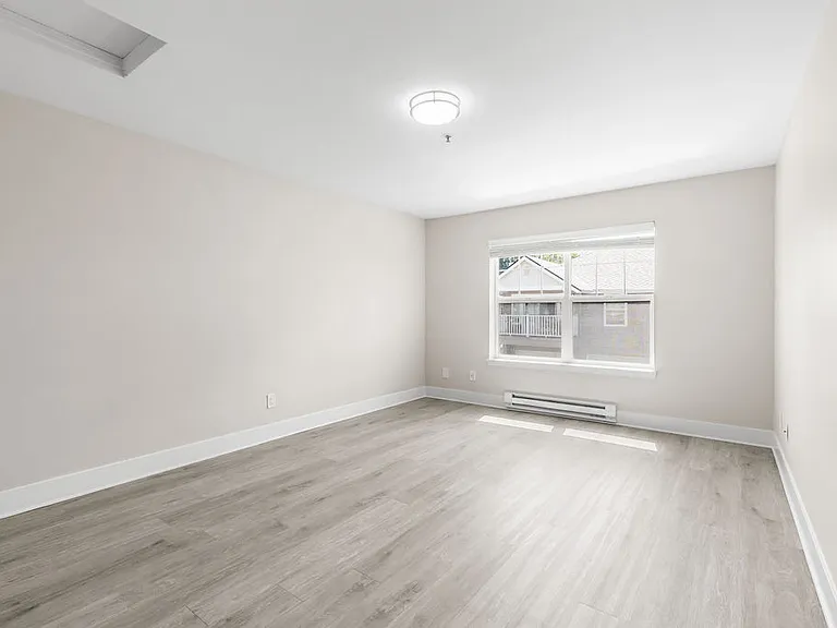 Bradley Park Apartments — Photo 69