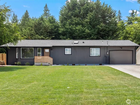 2906 Viewmont Place, Camano Island, WA 98282