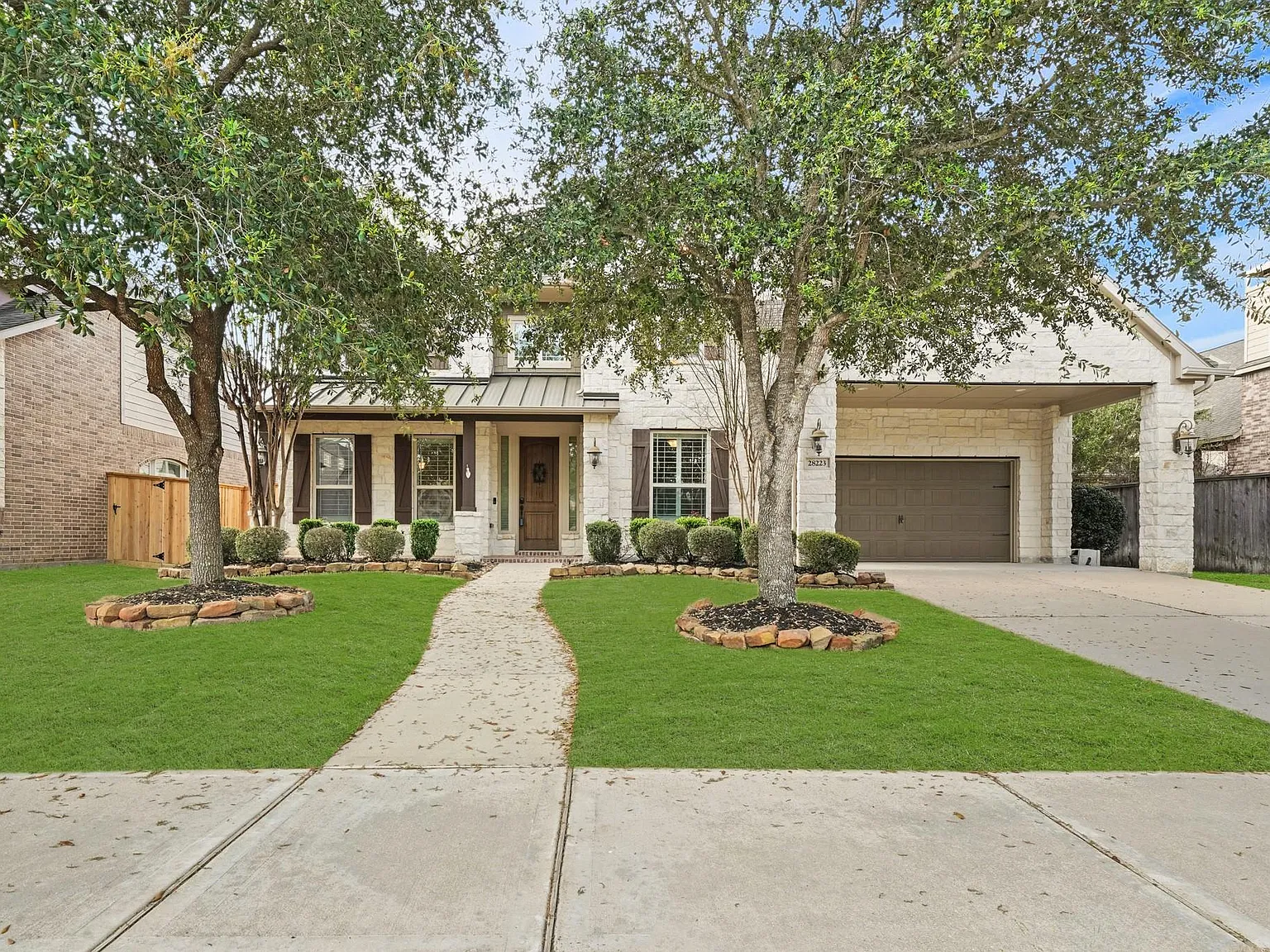 5 bed, 3.5 bath, 3850 sqft, $3,850 — Photo 1