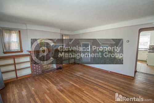 4th image of 19070 Pasnow Ave
