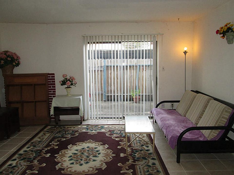 1st image of 8405 Wilcrest Dr APT 3106