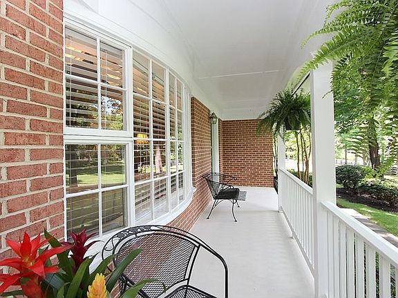 2nd image of 4414 Pinetree Rd