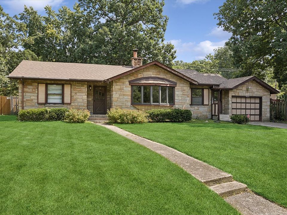 1st image of 422 E Ravine Ave