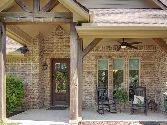 2nd image of 206 Oak Tree Ct