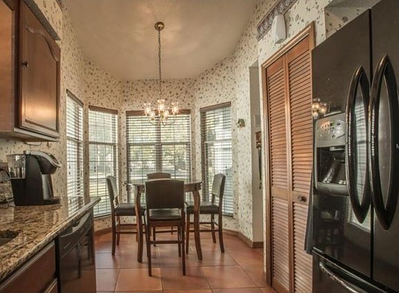4th image of 2462 Donaldson Dr