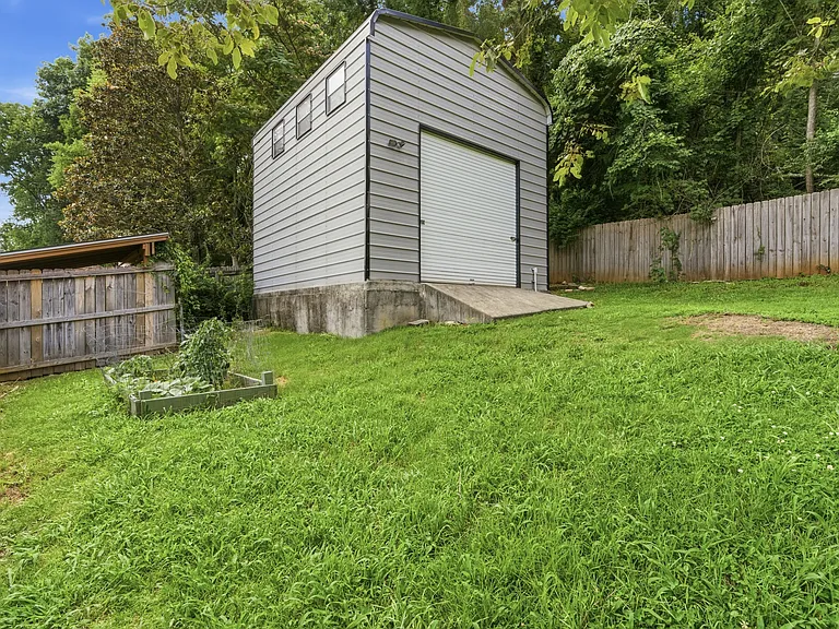 2117 Shades Crest Rd SE — Photo 36