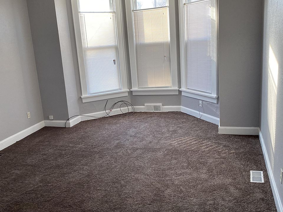 2nd image of 1018 N Liberty St APT 1