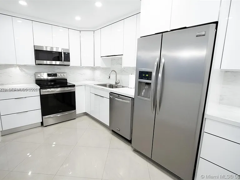 3801 S Ocean Dr #Penthouse 16S — Photo 7