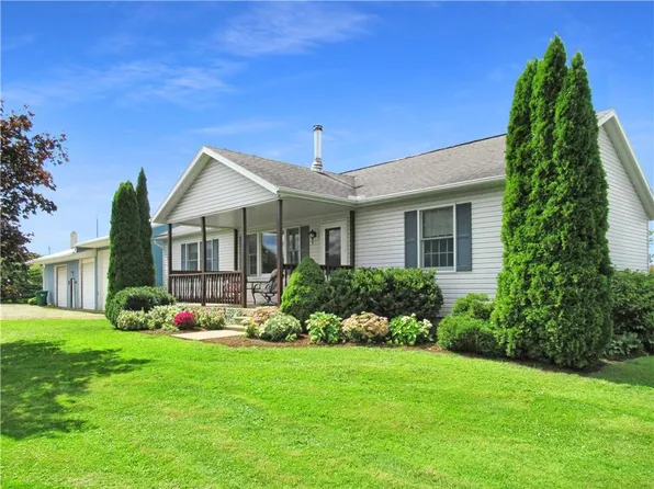 8474 Smith Rd, North East, PA 16428
