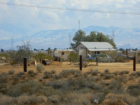 4th image of 9400 Mojave Dr