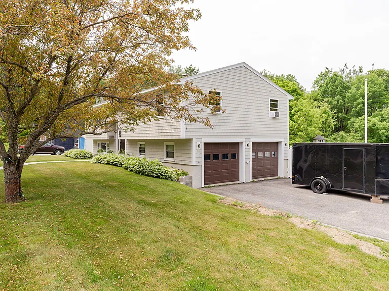 67 Lydon Ln E — Photo 43