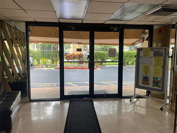 5th image of 3650 Environ Boulevard #402