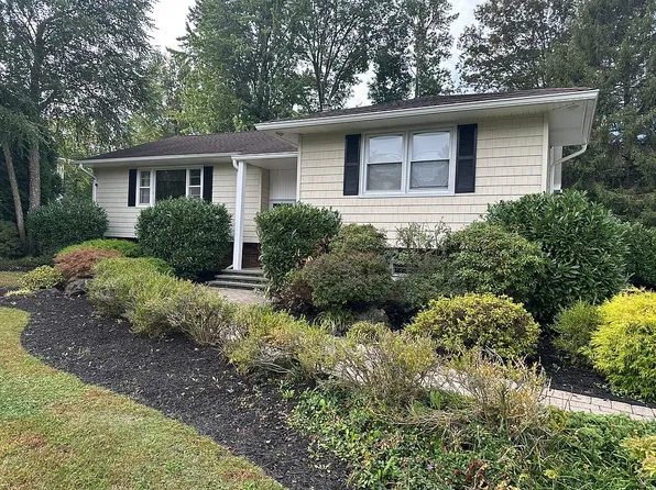 18 Martin Rd, West Caldwell, NJ 07006
