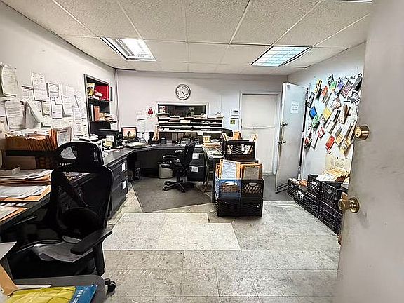 4th image of 6727 11th Ave